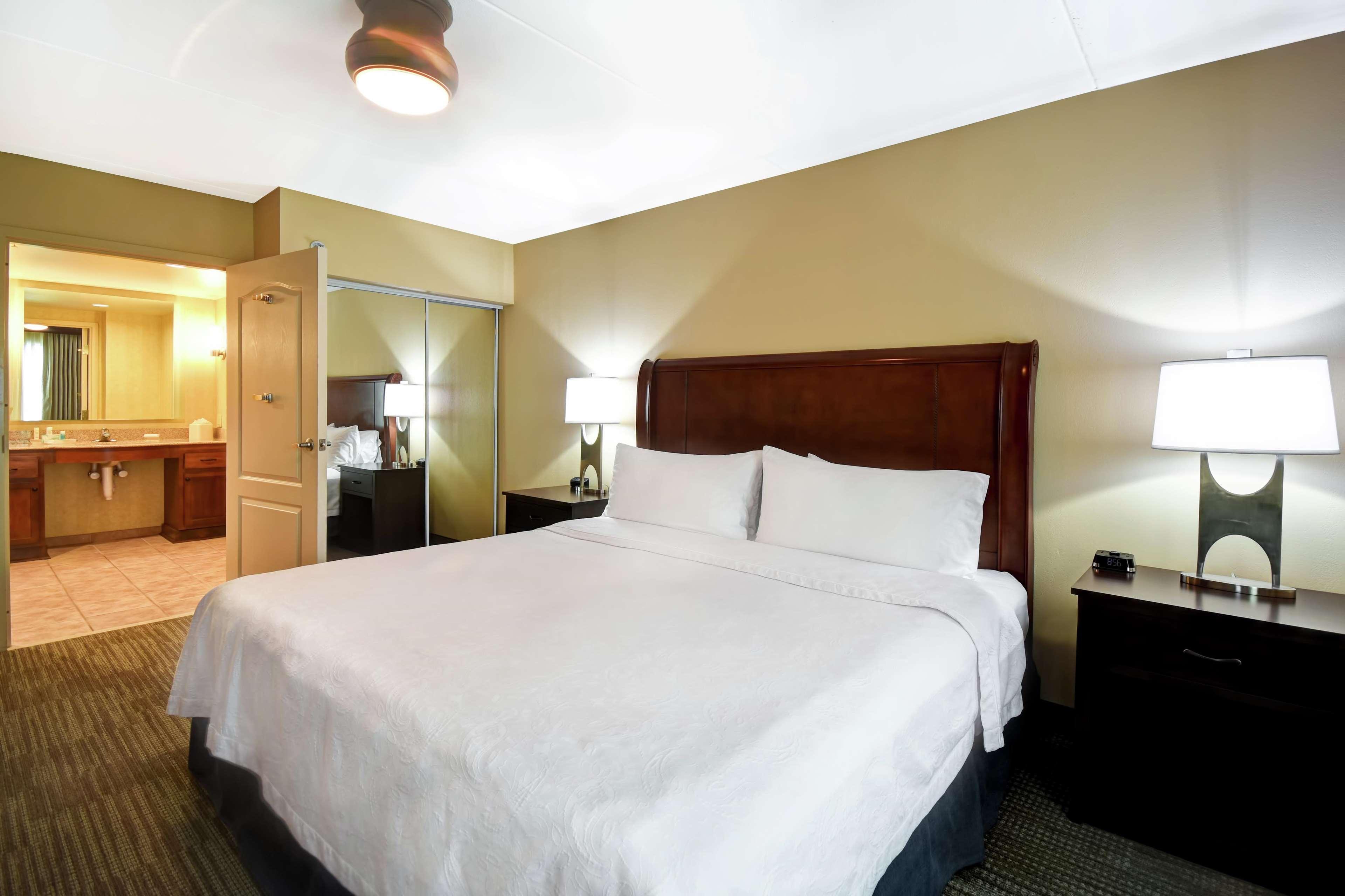 Homewood Suites By Hilton Lancaster Exterior photo